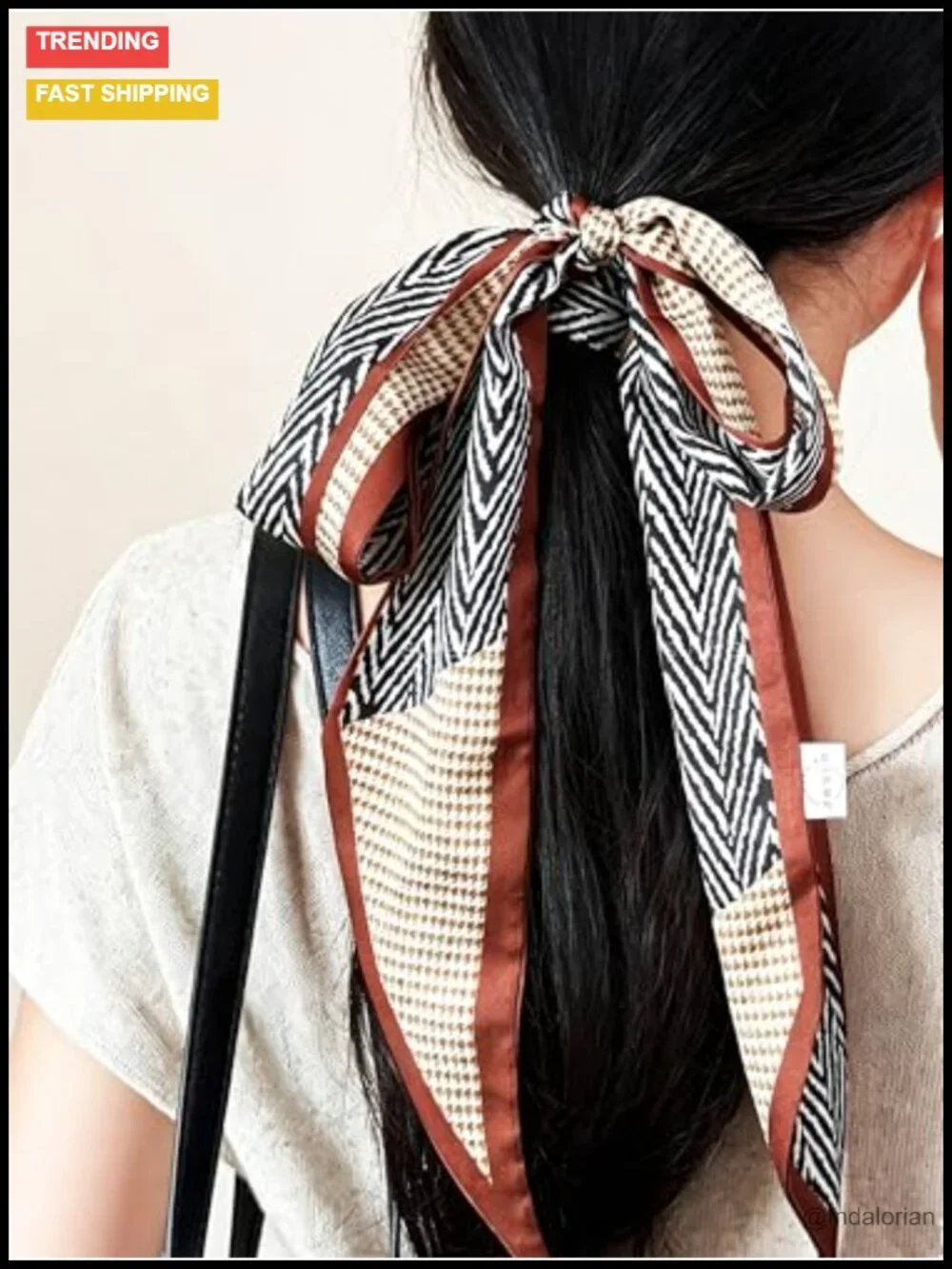 Satin Neck Scarf for Women Printed Fashion Scarf Oblique Angle Design